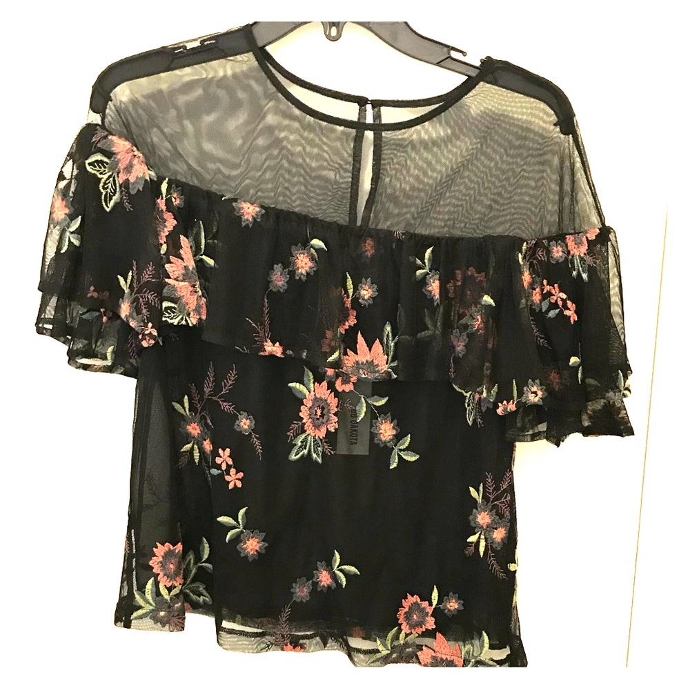 BB Dakota top